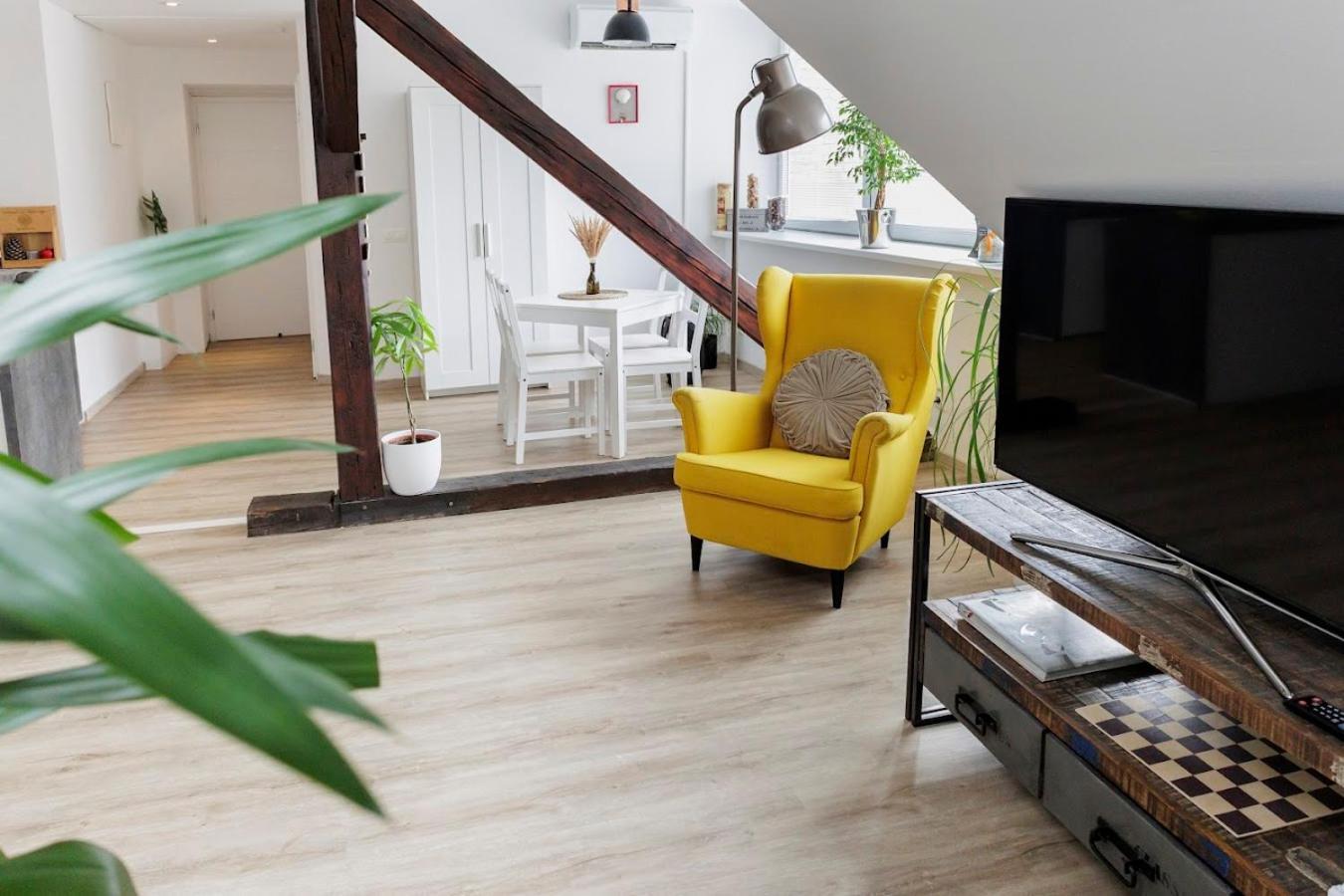 Vip Apartment In Old Town With Free Parking Bratislava Exterior foto