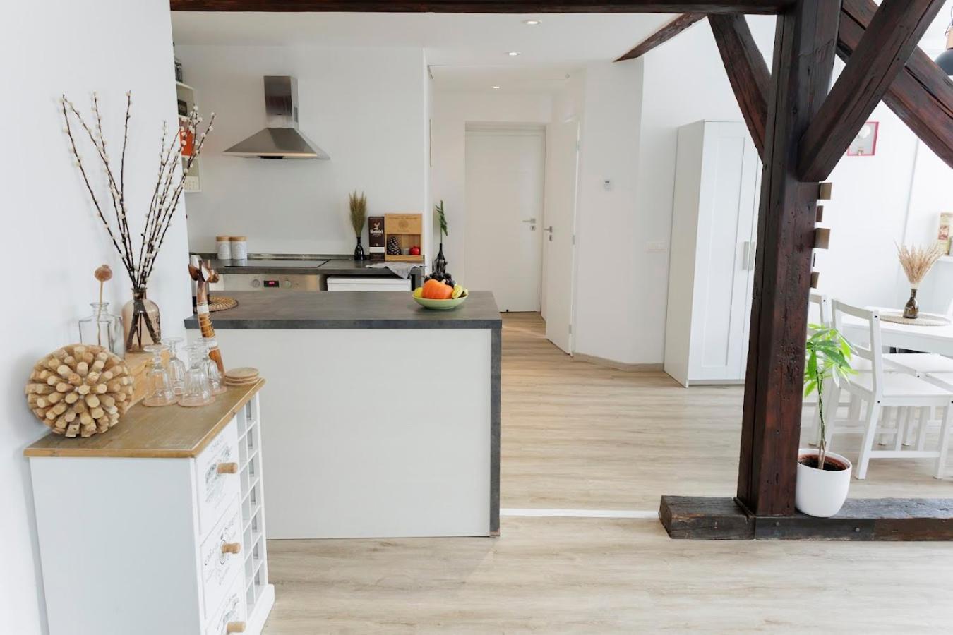 Vip Apartment In Old Town With Free Parking Bratislava Exterior foto