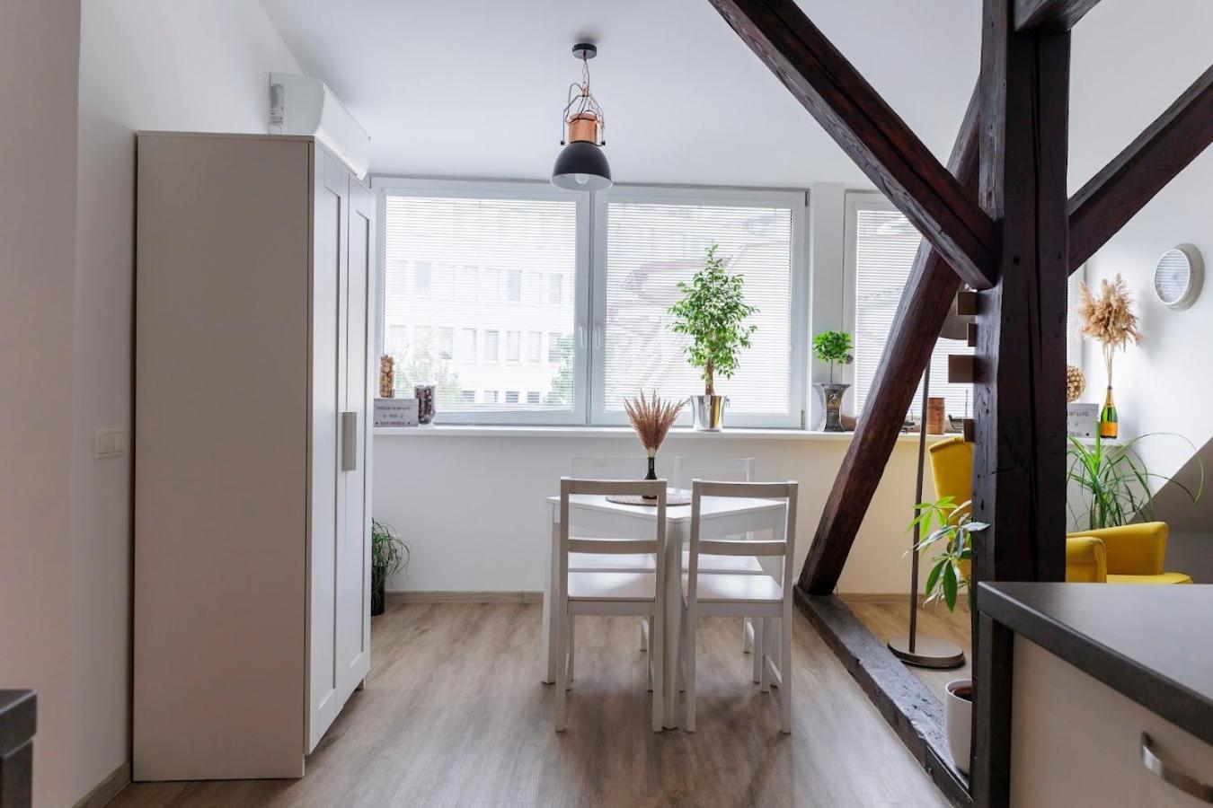 Vip Apartment In Old Town With Free Parking Bratislava Exterior foto