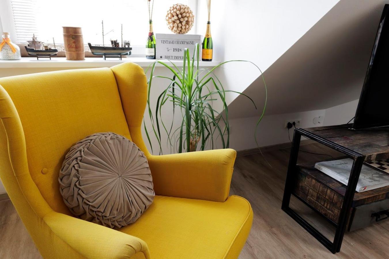Vip Apartment In Old Town With Free Parking Bratislava Exterior foto