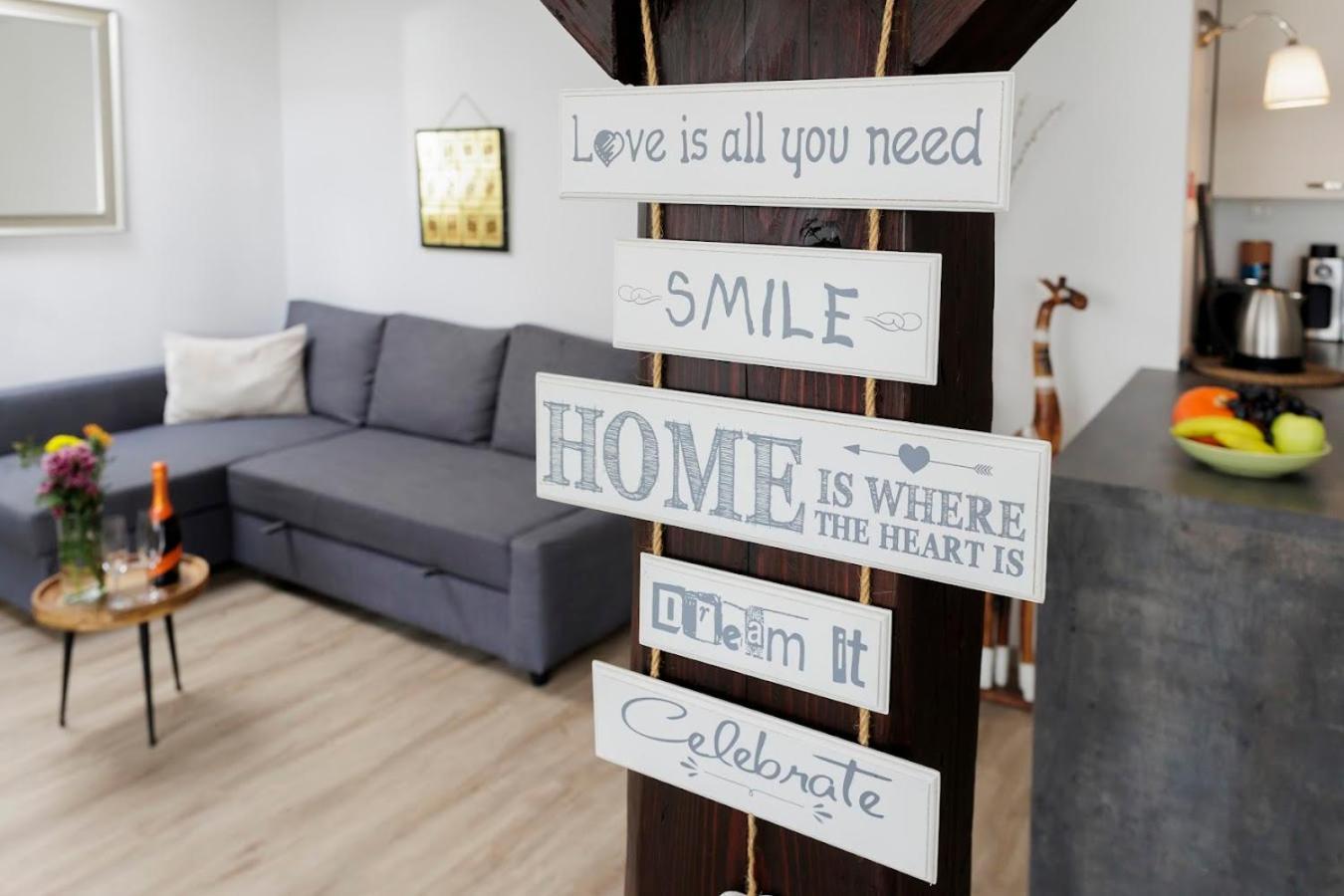 Vip Apartment In Old Town With Free Parking Bratislava Exterior foto